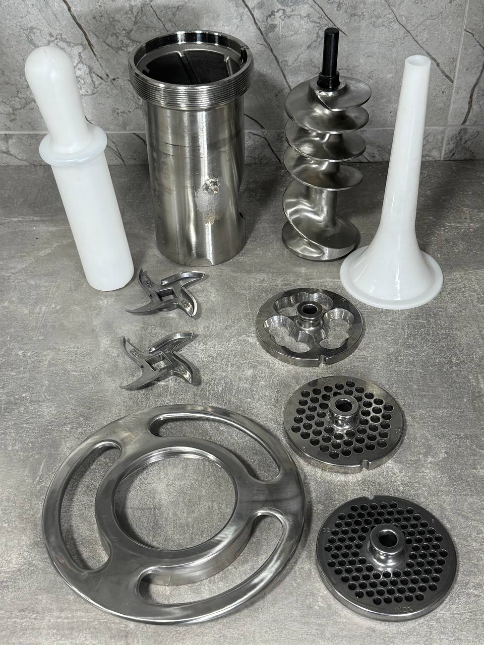 Профессиональная мясорубка GASTROMIX MG-32В